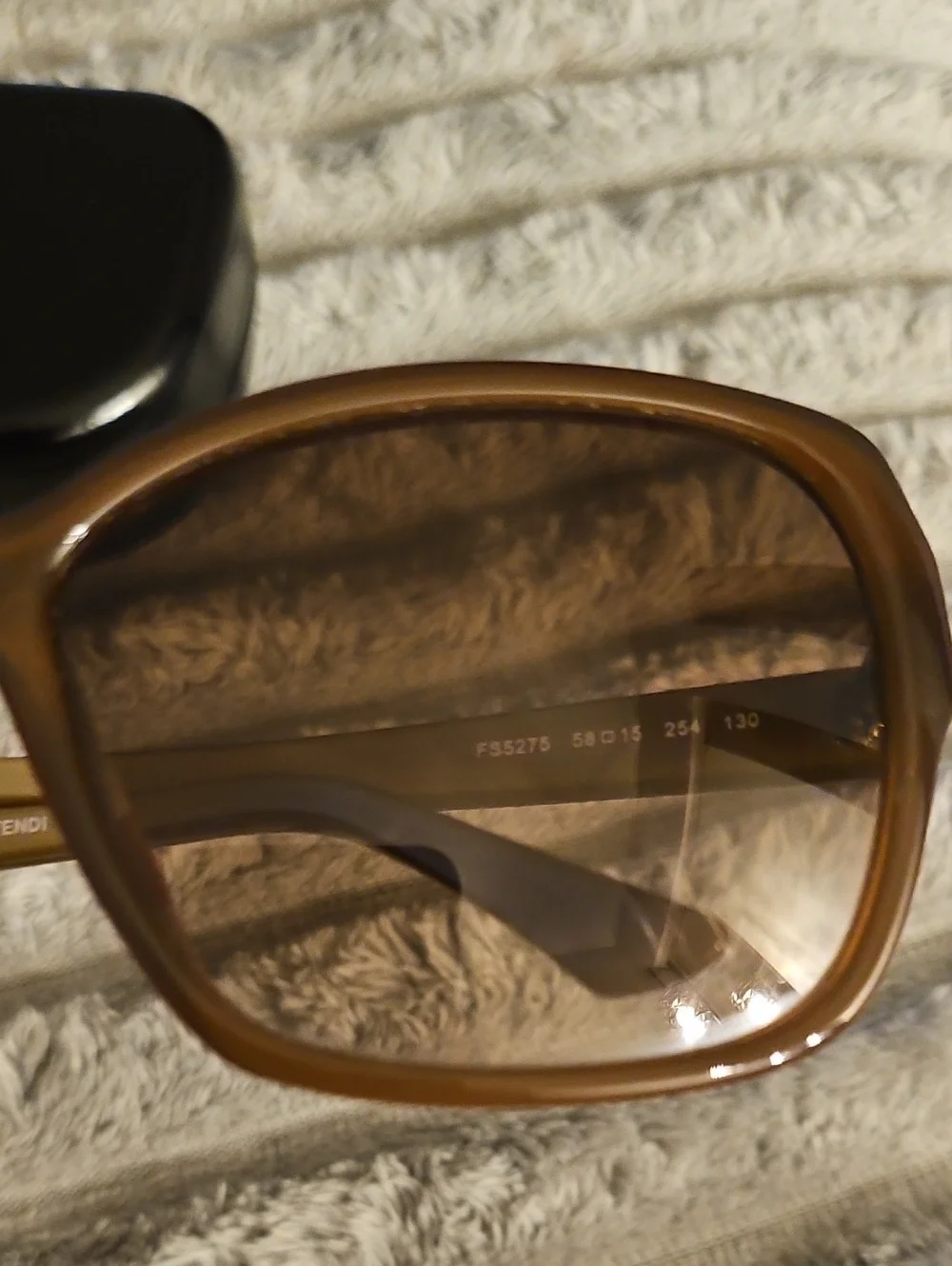 Fendi retail 450